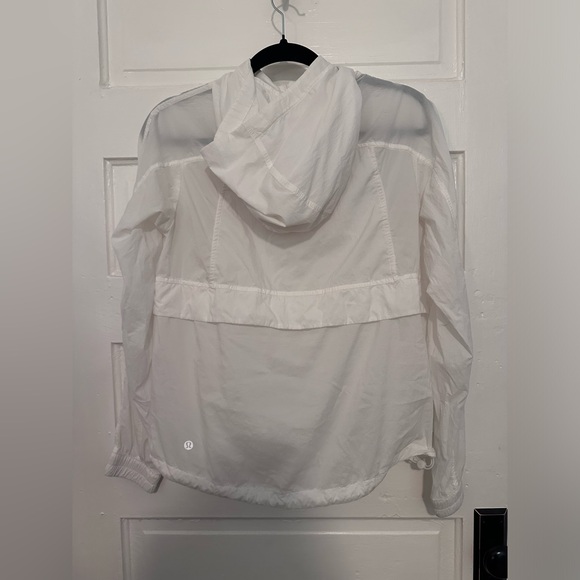 Lululemon Hood Lite Jacket - Picture 2 of 3